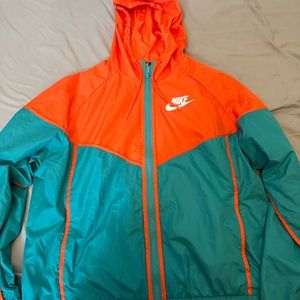 Womens Nike(KD) lightweight jacket size Large